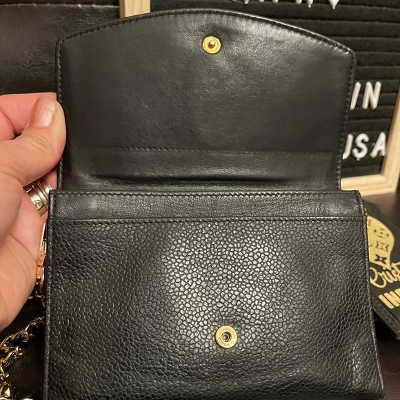 Chanel Caviar Short Wallet with Chain - Picture 5 of 16